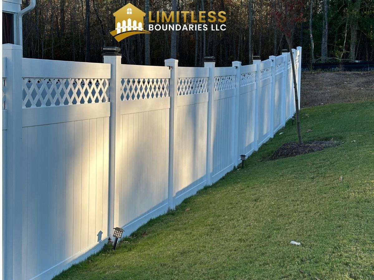 lattice-top-vinyl-fence