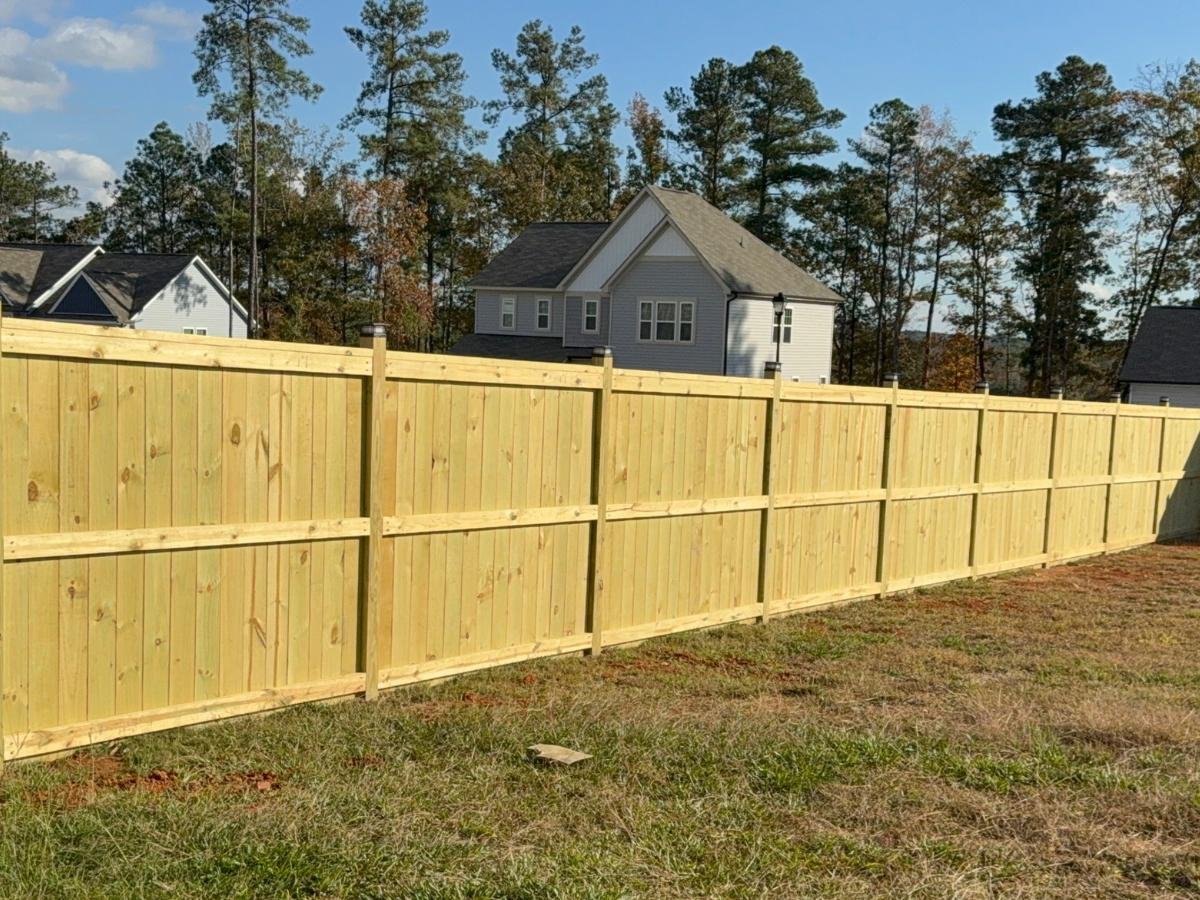 cap-and-trim-wood-fence